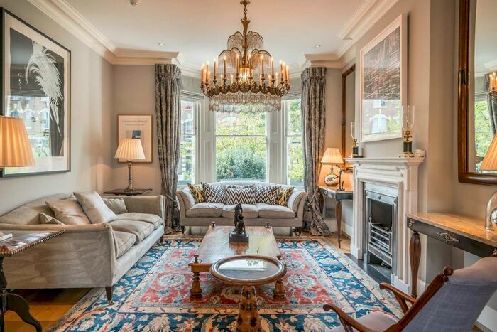 4 Bedroom Property To Rent In St. Lawrence Terrace, London, W10