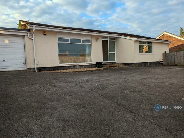 3 Bedroom Bungalow To Rent In Farleigh Road, Backwell, Bristol, BS48