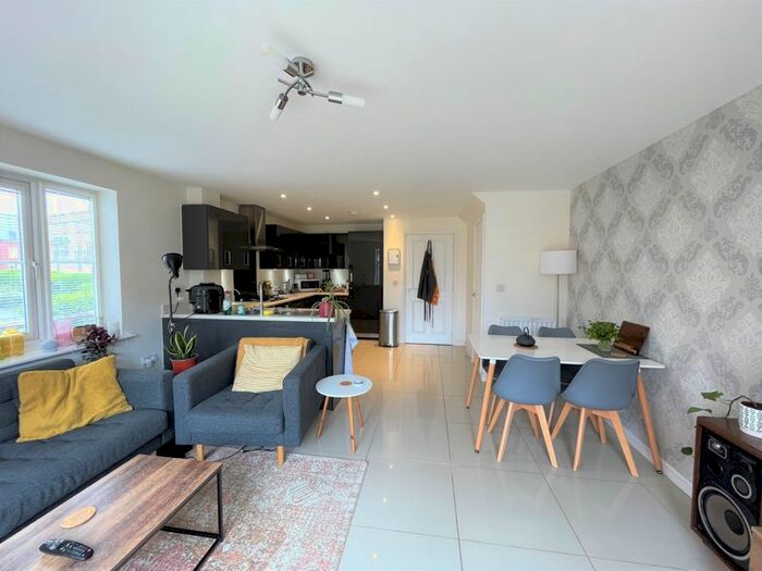 4 Bedroom Property To Rent In Yew Tree Road, Brockworth, Gloucester, GL3