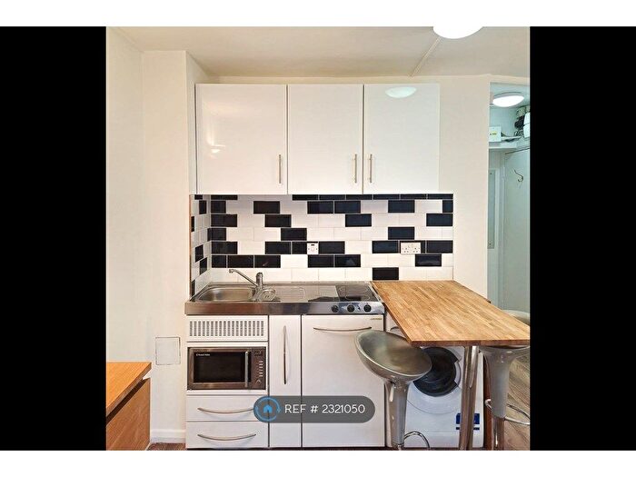 Studio To Rent In Ambassador Court, London, W2