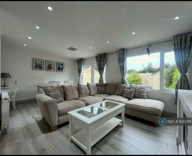 3 Bedroom End Of Terrace House To Rent In School Lane, Radford Semele, Leamington Spa, CV31