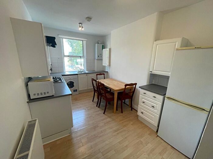 2 Bedroom Flat To Rent In Kilburn High Road, London, NW6