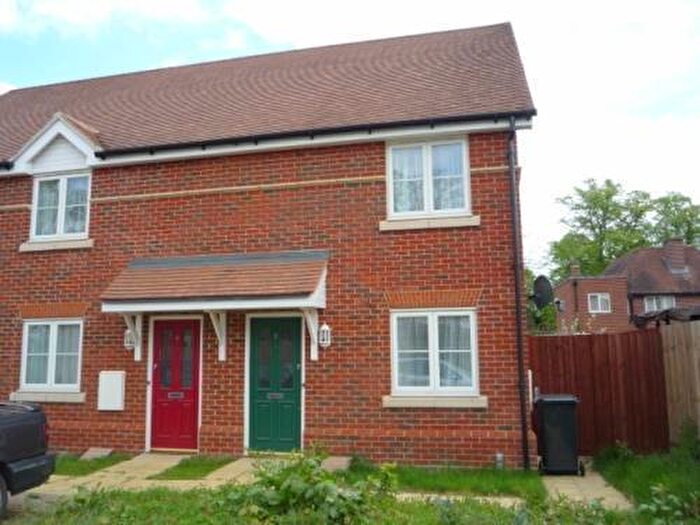 2 Bedroom Semi-Detached House To Rent In Hawley Mews, Reading, RG30