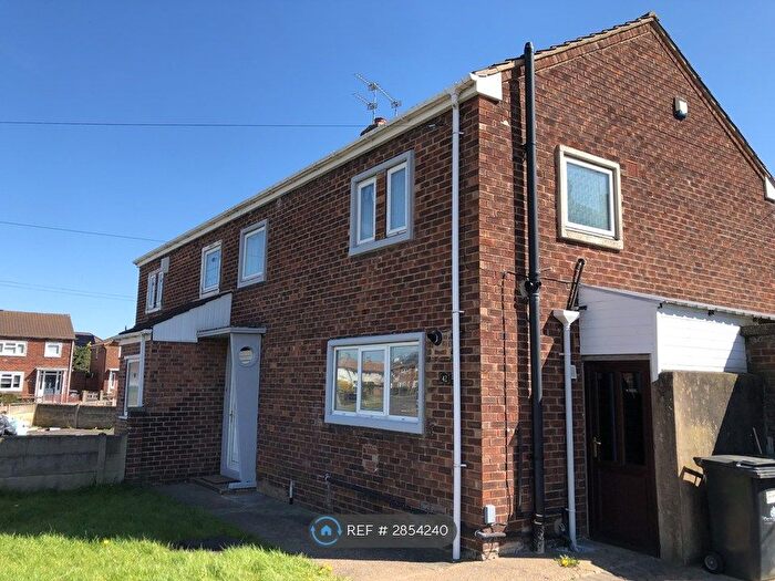 3 Bedroom Semi-Detached House To Rent In Petersgate, Doncaster, DN5
