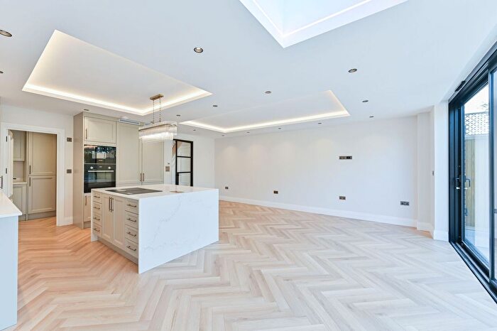 4 Bedroom Terraced House To Rent In Haynt Walk, Raynes Park, London, SW20