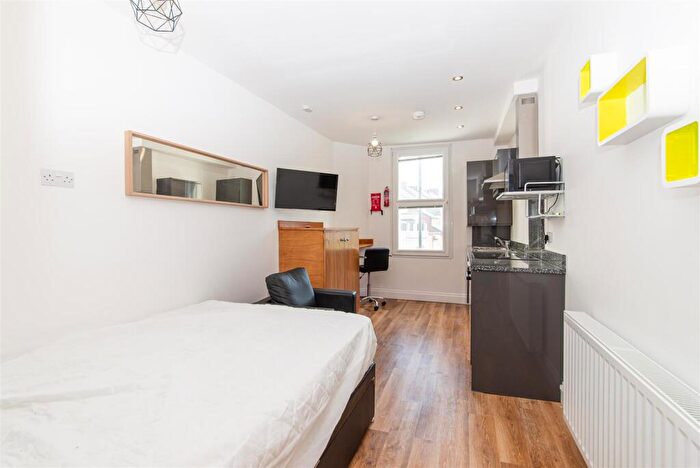Studio To Rent In Osborne Terrace, Jesmond, Newcastle Upon Tyne, NE2