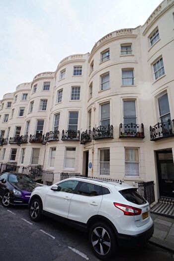 1 Bedroom Flat To Rent In Lansdowne Place, Hove, BN3