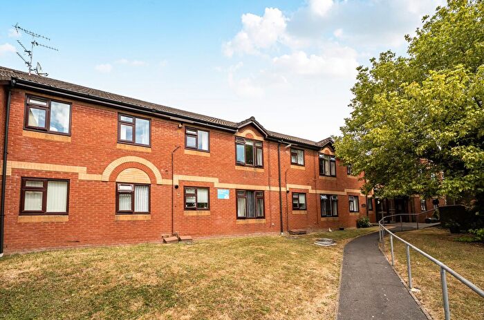 2 Bedroom Flat For Sale In Ty-Gwyn Road, Penylan, Cardiff, CF23
