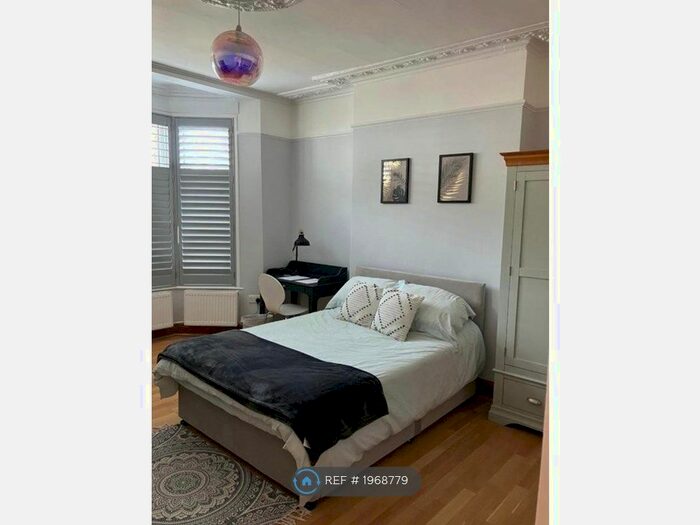 1 Bedroom Flat To Rent In Whittington Road, London, N22