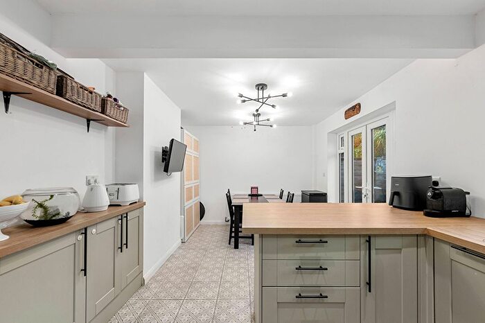 3 Bedroom Semi Detached House For Sale In Grisedale Gardens, Purley, CR8