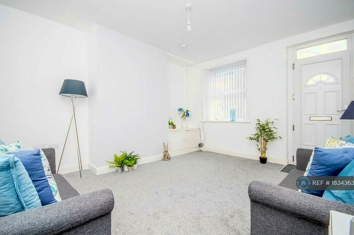 2 Bedroom End Of Terrace House To Rent In Cog Lane, Burnley, BB11