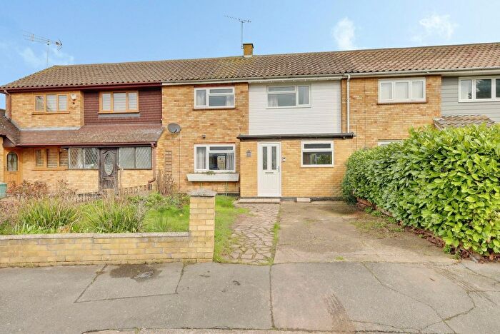 3 Bedroom Terraced House For Sale In Tanswell Avenue, Basildon, SS13