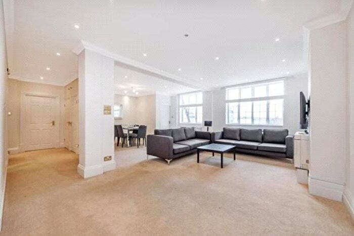 4 Bedroom Apartment To Rent In Strathmore Court, Park Road, London, NW8