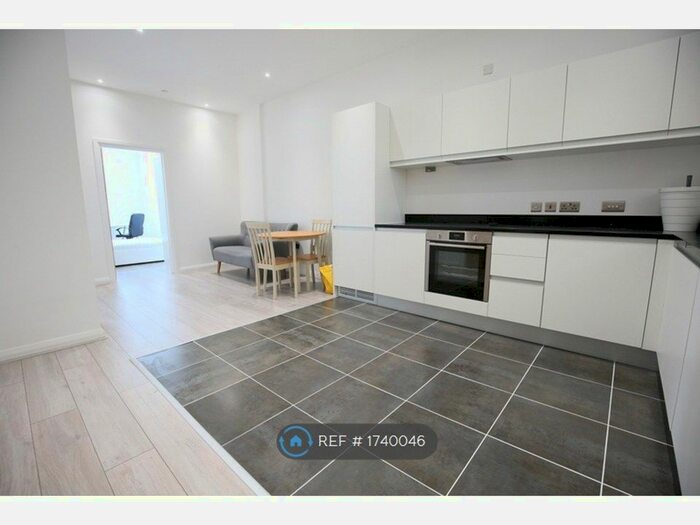 2 Bedroom Flat To Rent In The Co-Operative Building, Coventry, CV1