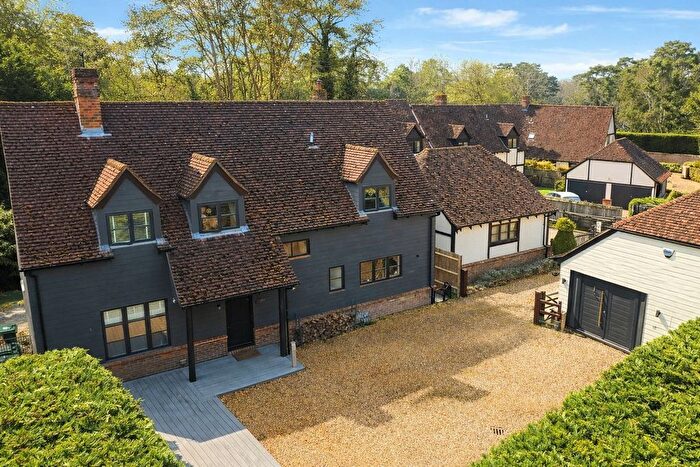 4 Bedroom Detached House For Sale In Youlden Drive, Camberley, GU15