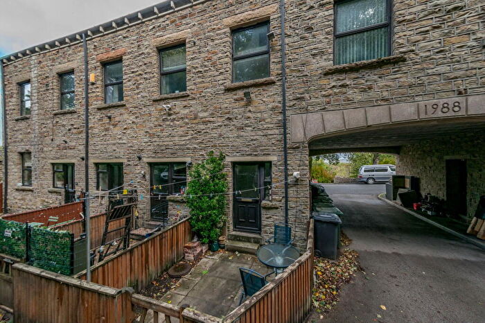 1 Bedroom Apartment For Sale In Cuttlehurst, Scissett, Huddersfield, HD8