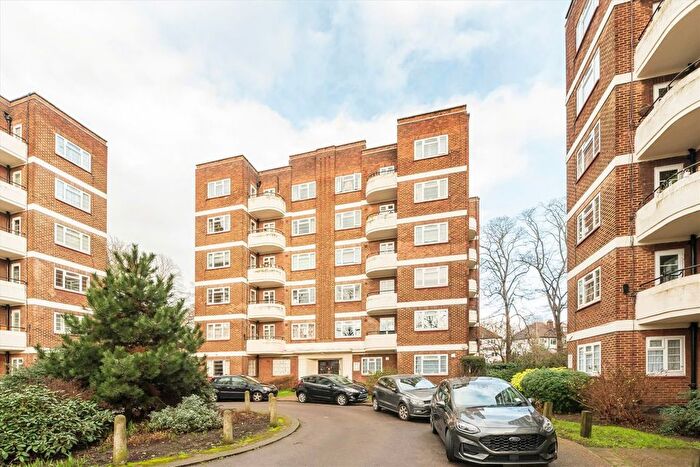 1 Bedroom Flat For Sale In Bollo Lane, Acton, W3