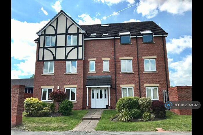 2 Bedroom Flat To Rent In Laburnum Court, Crewe, CW2