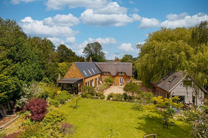 3 Bedroom Detached House For Sale In The Cottage, Drayton, Leicestershire, LE16