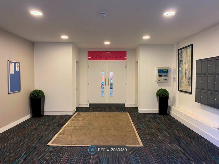 2 Bedroom Flat To Rent In Sussex House, Reading, RG1