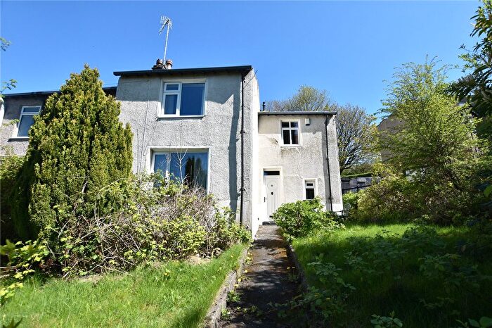 3 Bedroom Semi Detached House For Sale In Park Lane, Keighley, West Yorkshire, BD21