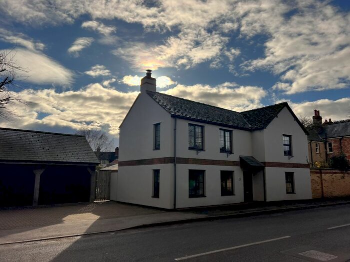 4 Bedroom Detached House For Sale In High Street, Wilburton, Cambridgeshire, CB6