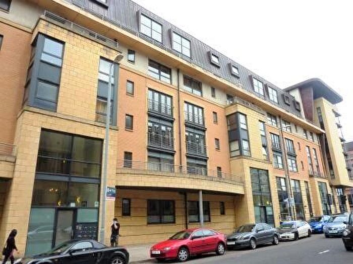 2 Bedroom Apartment To Rent In Berkeley Street, Glasgow, G3