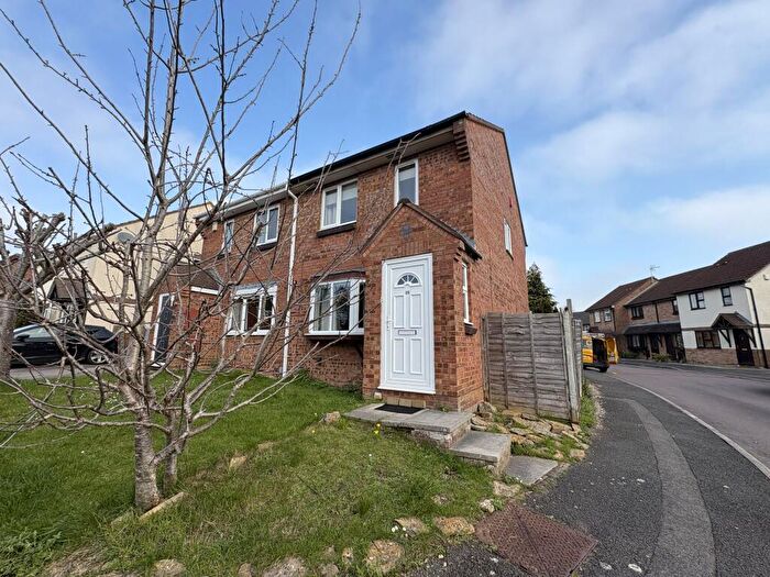 3 Bedroom Semi Detached House To Rent In Ellicks Close, Bradley Stoke, BS32