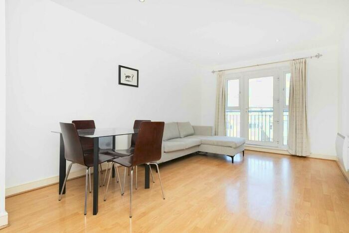 1 Bedroom Flat To Rent In Morton Close, Shadwell, E1