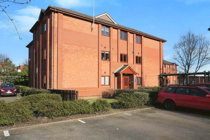 1 Bedroom Flat To Rent In Gillett Close, Nuneaton, Warwickshire, CV11