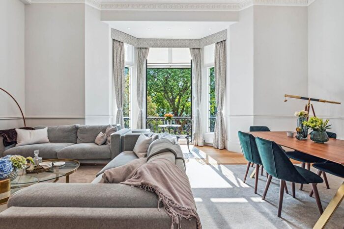 2 Bedroom Flat To Rent In Ennismore Gardens, Knightsbridge, London, SW7