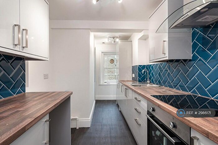 2 Bedroom Flat To Rent In Sandringham Court, Broadstairs, CT10