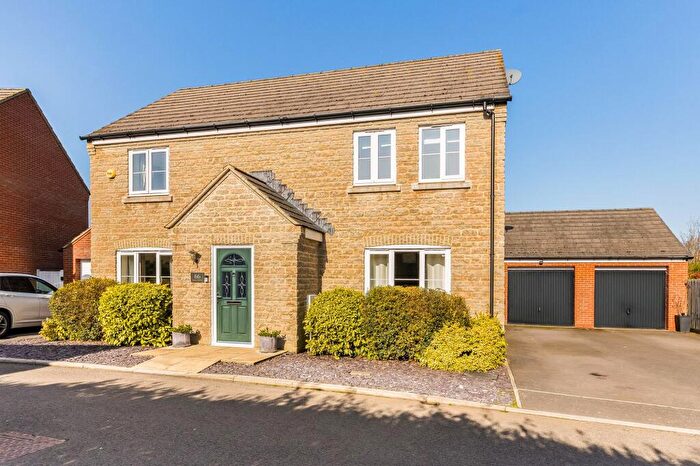 4 Bedroom Detached House For Sale In Chilton Field Way, Chilton, OX11