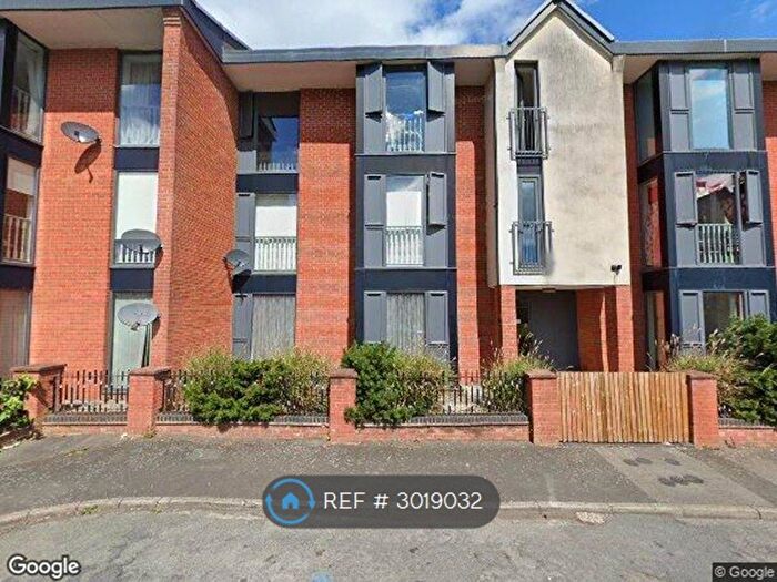 2 Bedroom Flat To Rent In Liana Gardens, Wolverhampton, WV2