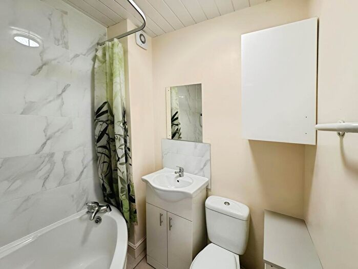 1 Bedroom Flat To Rent In Keightley Road, Leicester, LE3