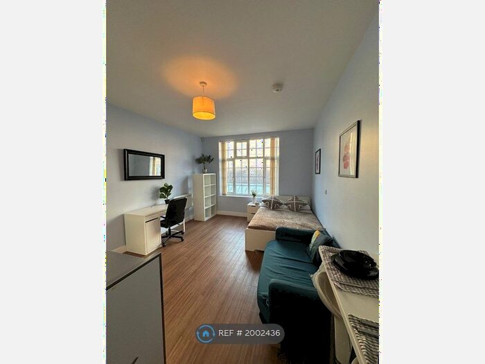 Studio To Rent In Majestic Court, Stoke-On-Trent, ST4