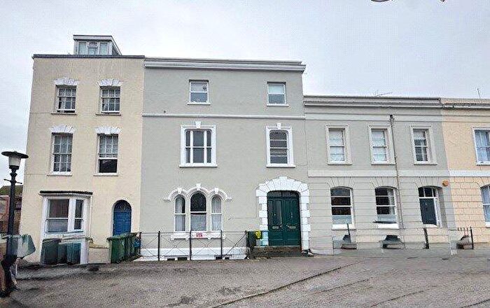 2 Bedroom Apartment For Sale In St. Georges Square, Cheltenham, Gloucestershire, GL50