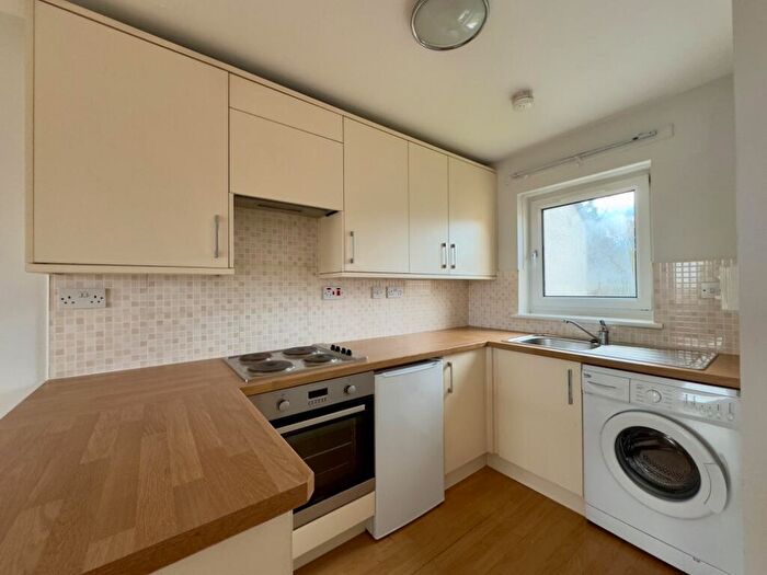 1 Bedroom Flat To Rent In Durisdeer Drive, Hamilton, Lanarkshire, ML3