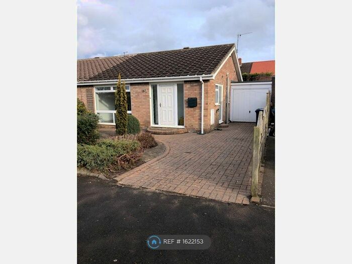 2 Bedroom Bungalow To Rent In Castle Way Dinnington, Newcastle Upon Tyne, NE13