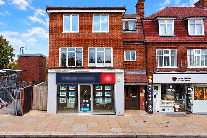 1 Bedroom Flat For Sale In Percy Road, Twickenham, TW2