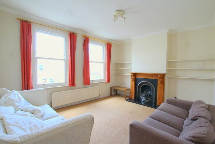 2 Bedroom Maisonette To Rent In Russell Road, London, SW19