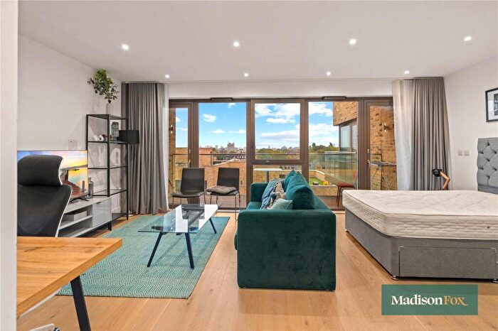 Studio To Rent In Sirus House, Hemming Street, London, E1
