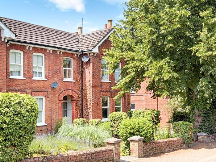 3 Bedroom Character Property For Sale In Station Road, Woburn Sands, Milton Keynes, MK17