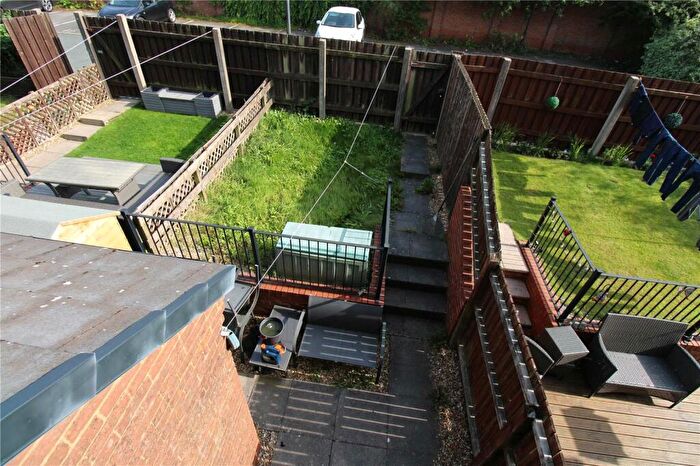 3 Bedroom Terraced House For Sale In Rosebay Close, Royton, Oldham, OL2