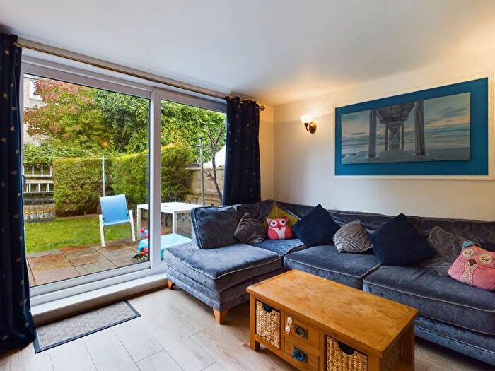3 Bedroom Terraced House For Sale In Orchard Place, Aberdeen, AB24