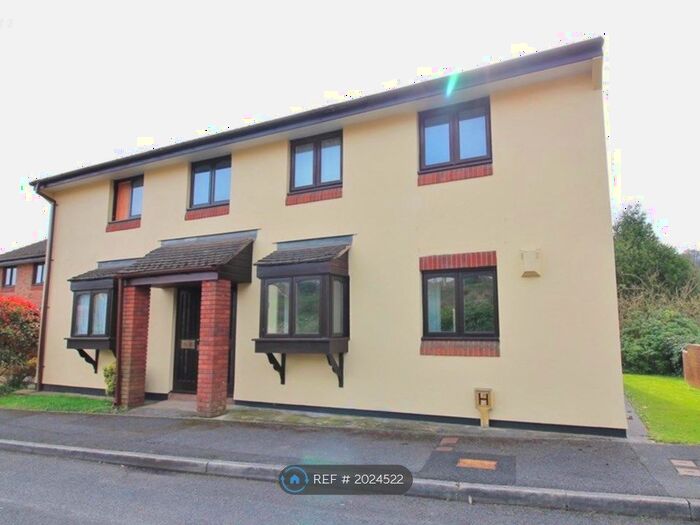 2 Bedroom Flat To Rent In St. Marys Close, Plymouth, PL7