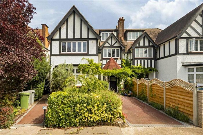 3 Bedroom Flat To Rent In St. Gabriels Road, The Mapesbury, NW2