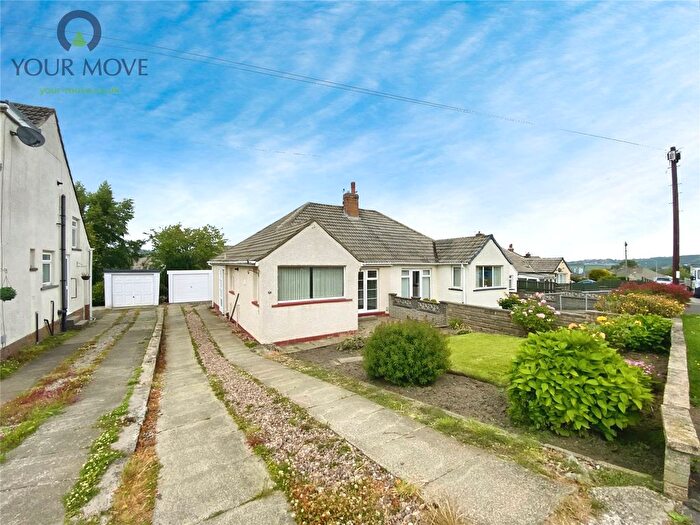 2 Bedroom Bungalow For Sale In Prospect Mount, Keighley, BD22