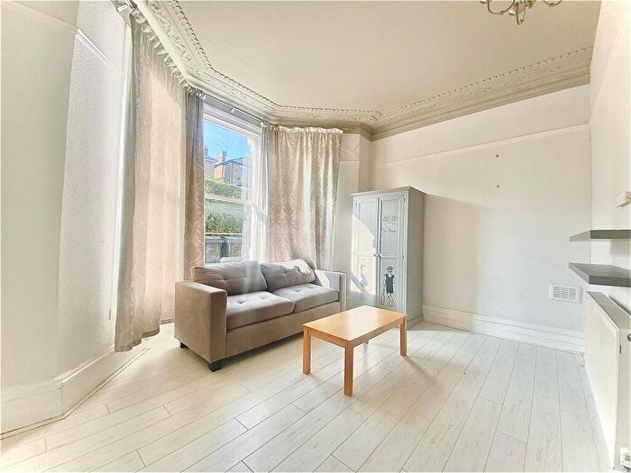 1 Bedroom Flat To Rent In , Fordwych Road, Kilburn, NW2