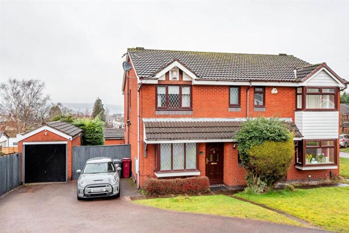 3 Bedroom Semi Detached House For Sale In Arkwright Fold, Blackburn, BB2